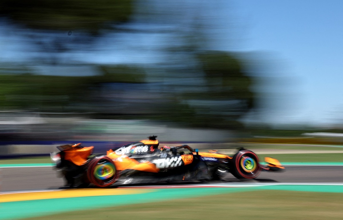 Piastri imparable: Pole en Imola